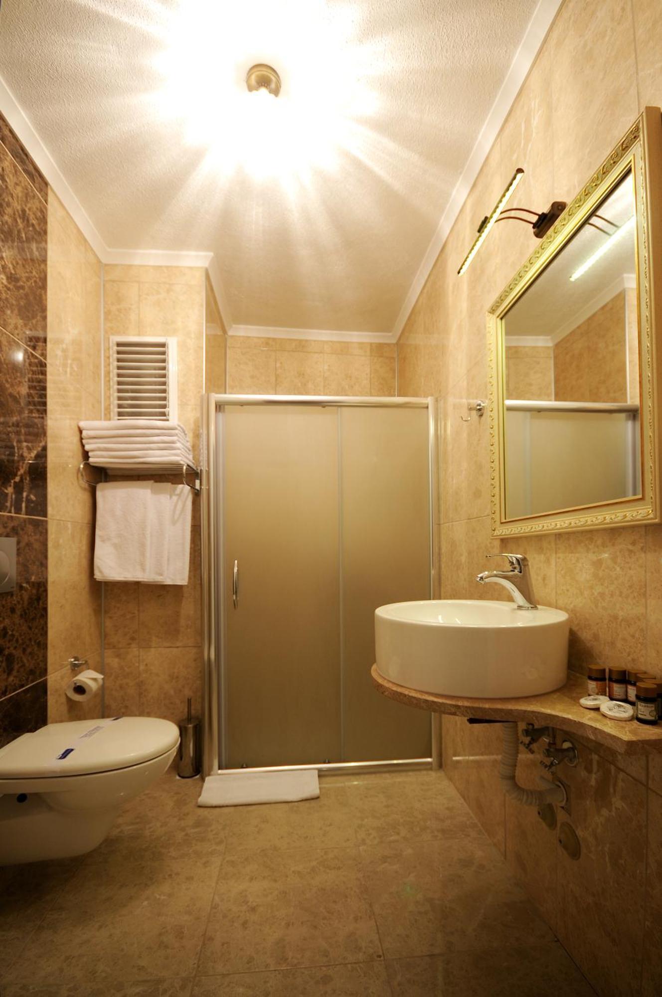 Edahan Hotel Biga Cameră foto